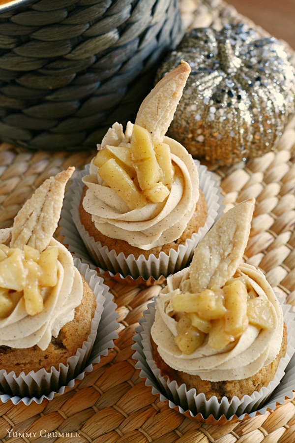 Apple Pie Cupcakes with Brown Sugar Buttercream - Yummy Crumble