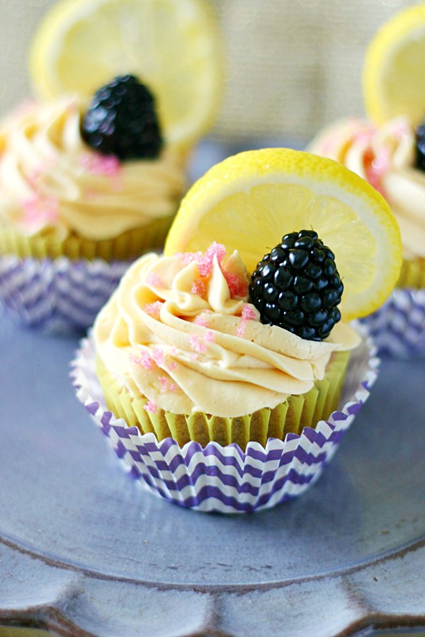 lemon blackberry cupcakes with sweet tea frosting
